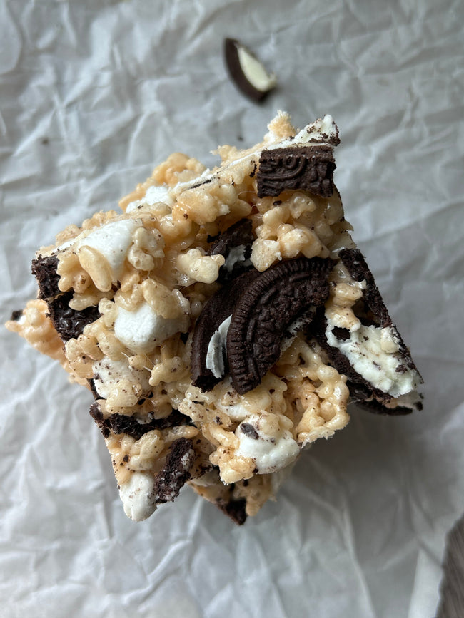 The Cookies 'n Cream Krispie Treat Kit